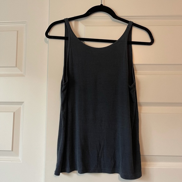 (3 for $25) AE tank top - Picture 1 of 3